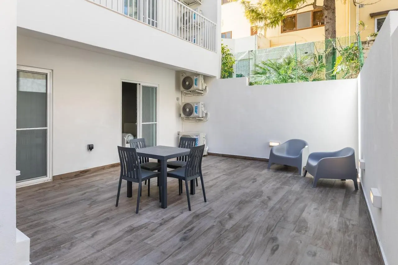 Unique Two Bedroom Apt With Huge Outdoor Area And Close To Entertainment Is-Swieqi