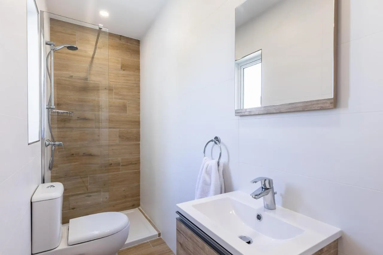 Apartment Unique Two Bedroom Apt With Huge Outdoor Area And Close To Entertainment Is-Swieqi Malta