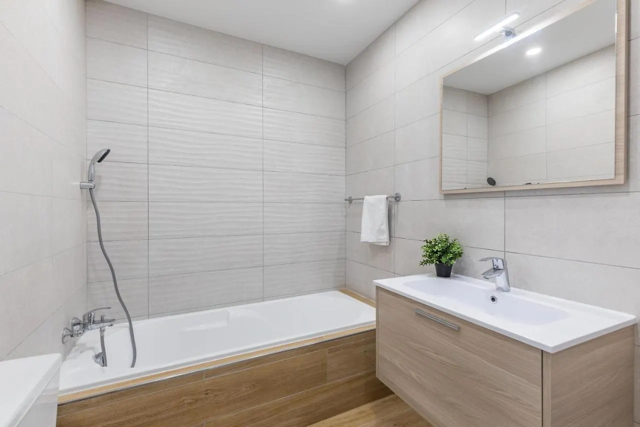 Unique Two Bedroom Apt With Huge Outdoor Area And Close To Entertainment Is-Swieqi